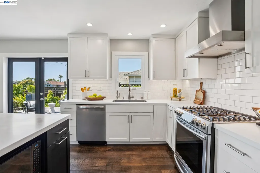 2917 Waterton Alameda CA 94501