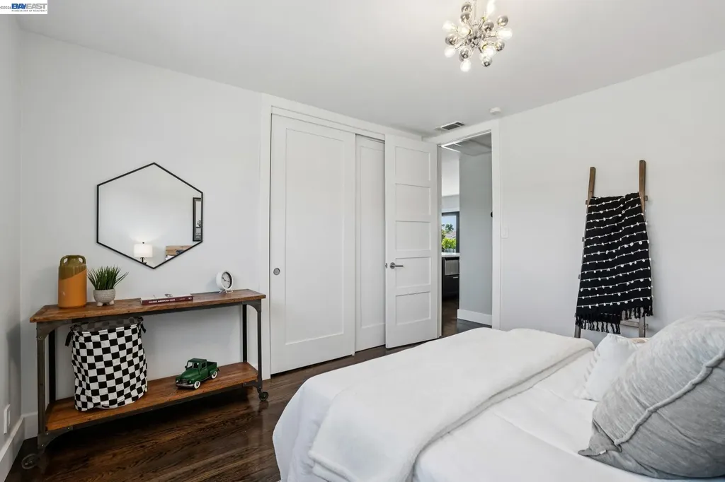2917 Waterton Alameda CA 94501