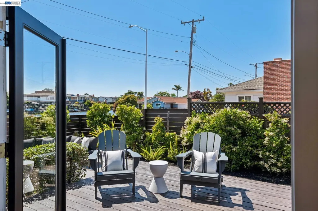 2917 Waterton Alameda CA 94501
