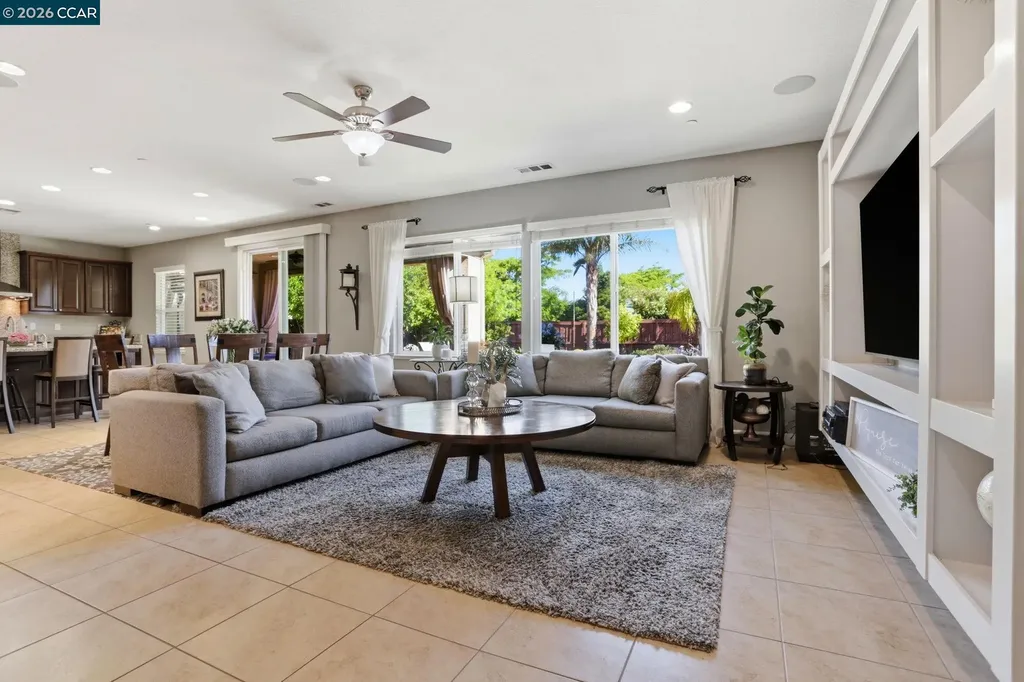 5036 Turnbridge Court Vacaville CA 95687
