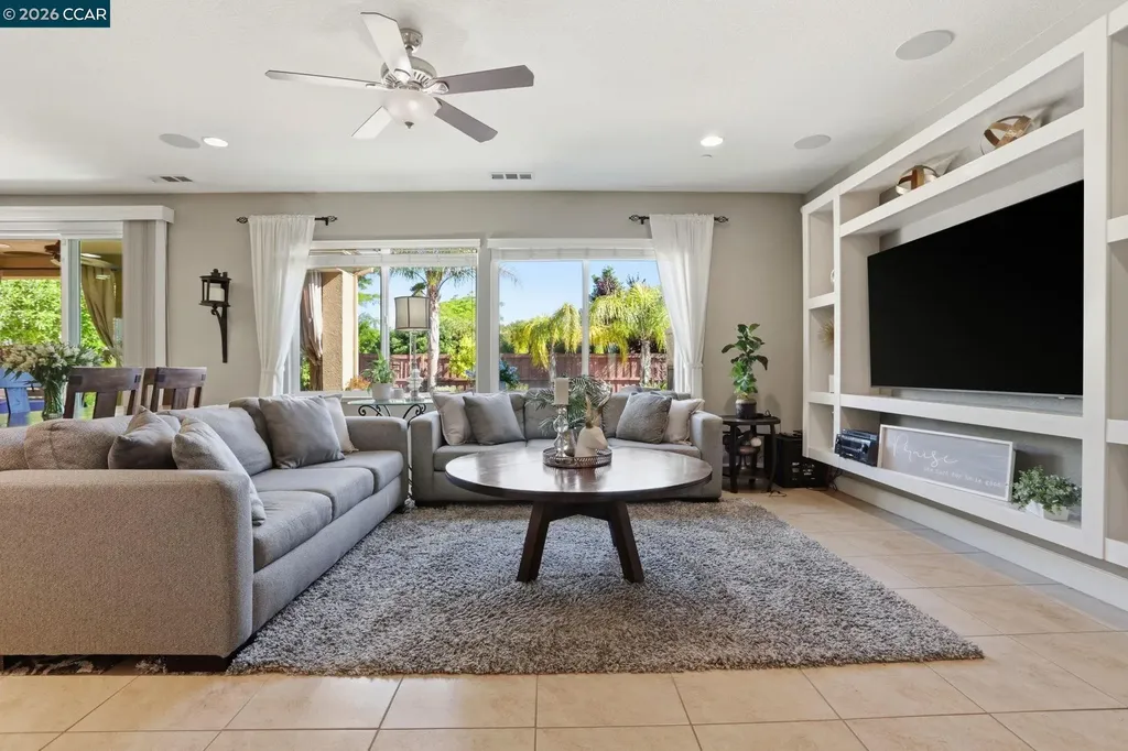5036 Turnbridge Court Vacaville CA 95687