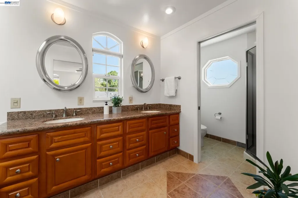 32317 Pegasus Court Union City CA 94587