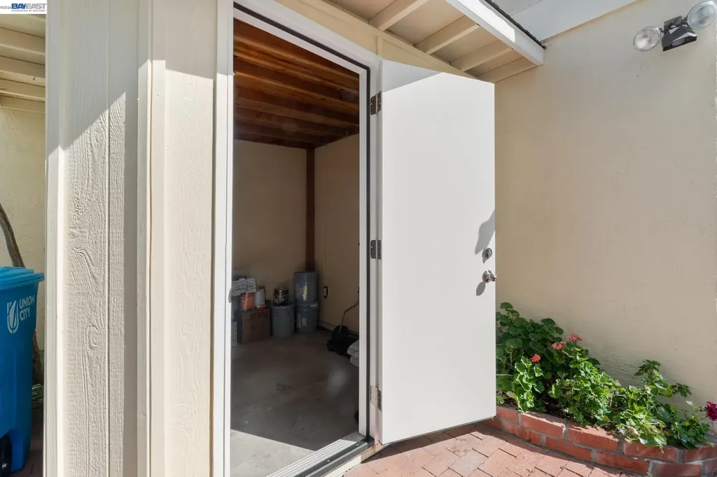 32317 Pegasus Court Union City CA 94587