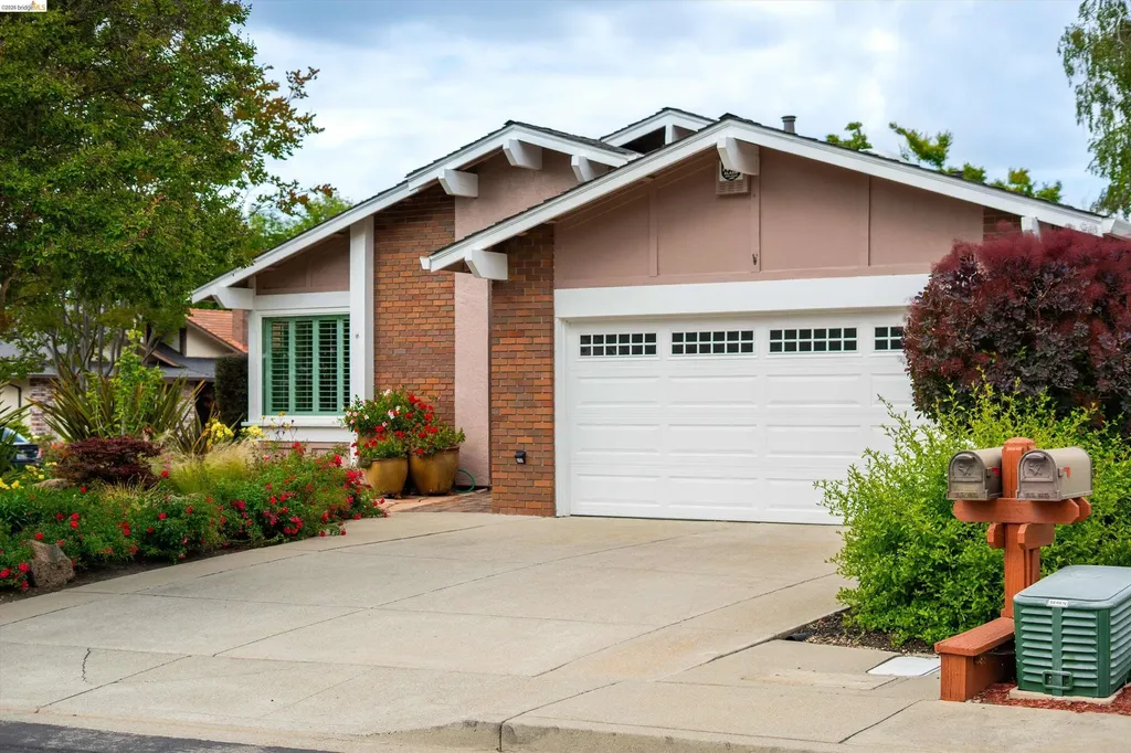 5001 Saint Garrett Court Concord CA 94521