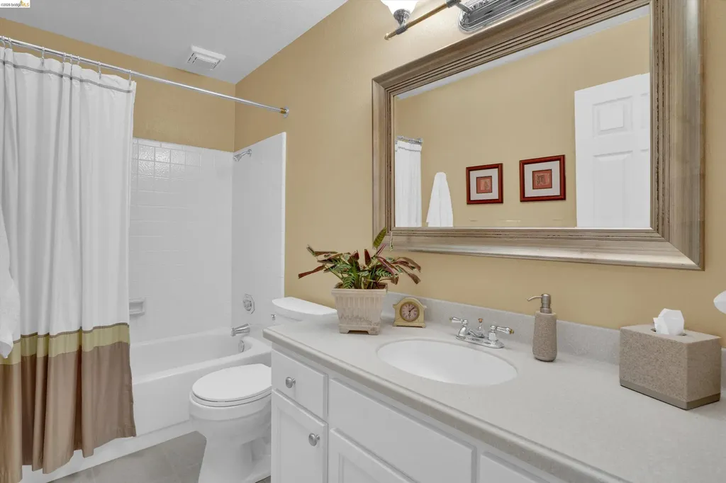 5001 Saint Garrett Court Concord CA 94521