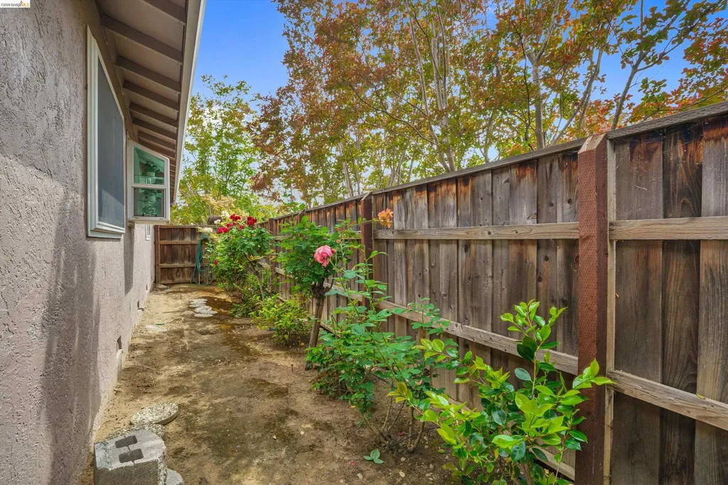 5001 Saint Garrett Court Concord CA 94521