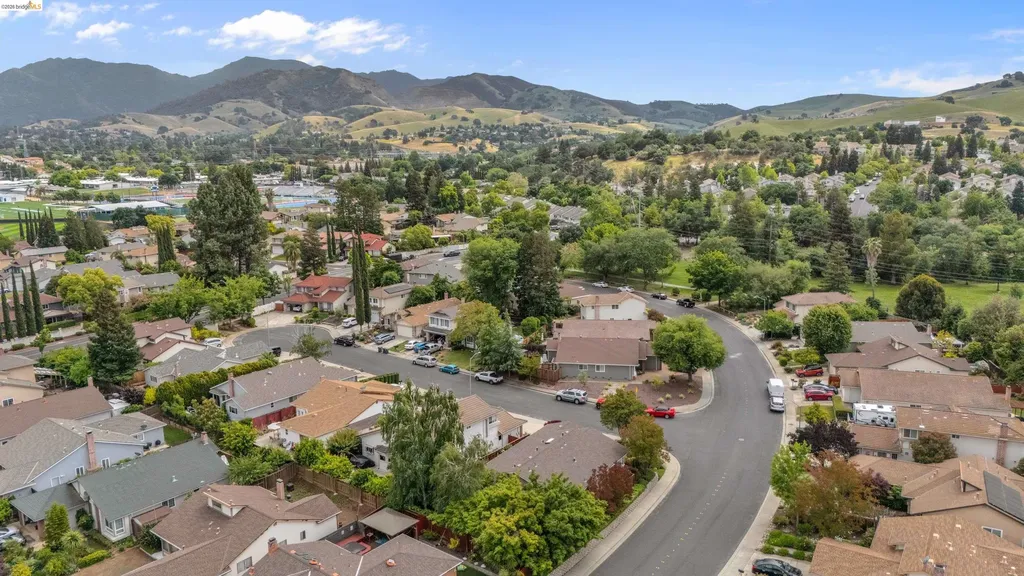 5001 Saint Garrett Court Concord CA 94521