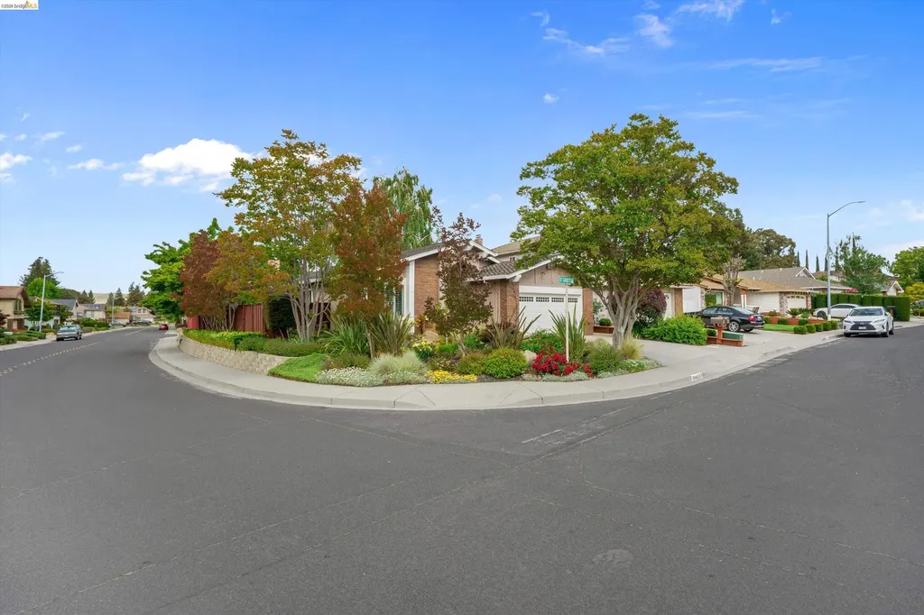 5001 Saint Garrett Court Concord CA 94521