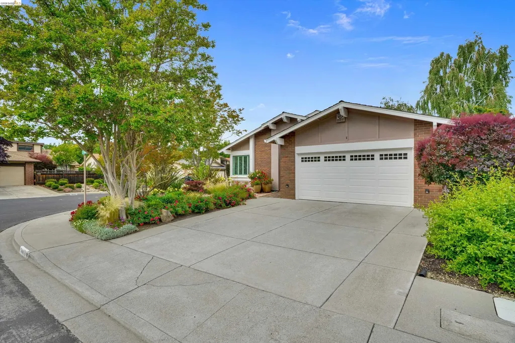 5001 Saint Garrett Court Concord CA 94521