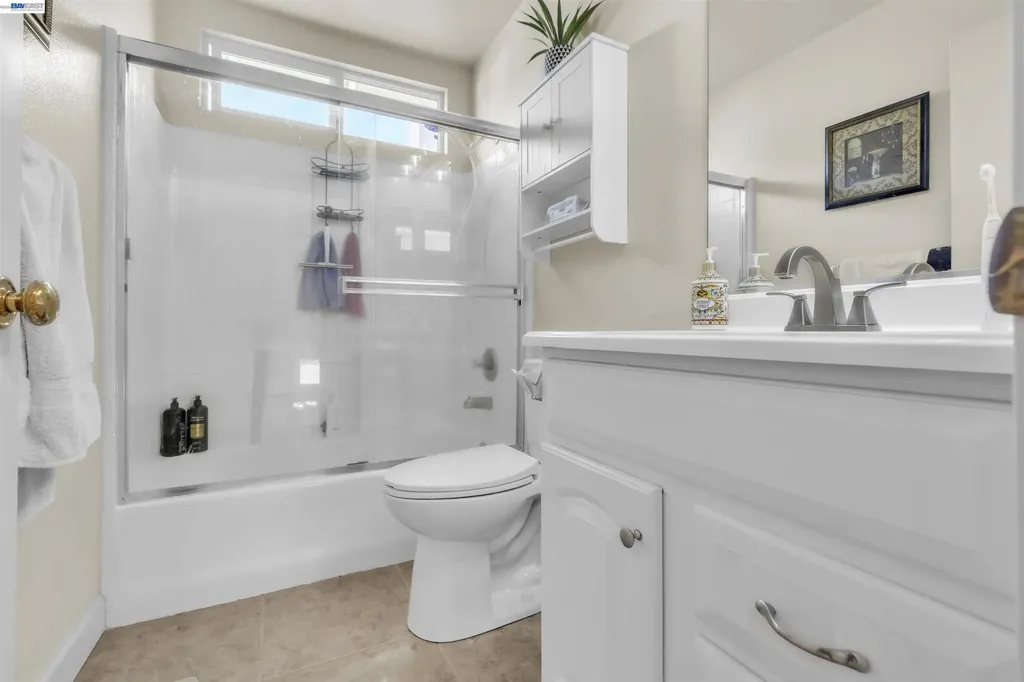 5059 Glenhollow Way Antioch CA 94531