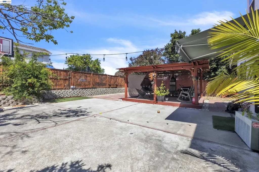 5059 Glenhollow Way Antioch CA 94531