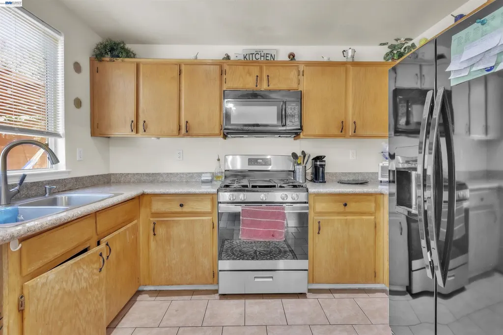 5059 Glenhollow Way Antioch CA 94531