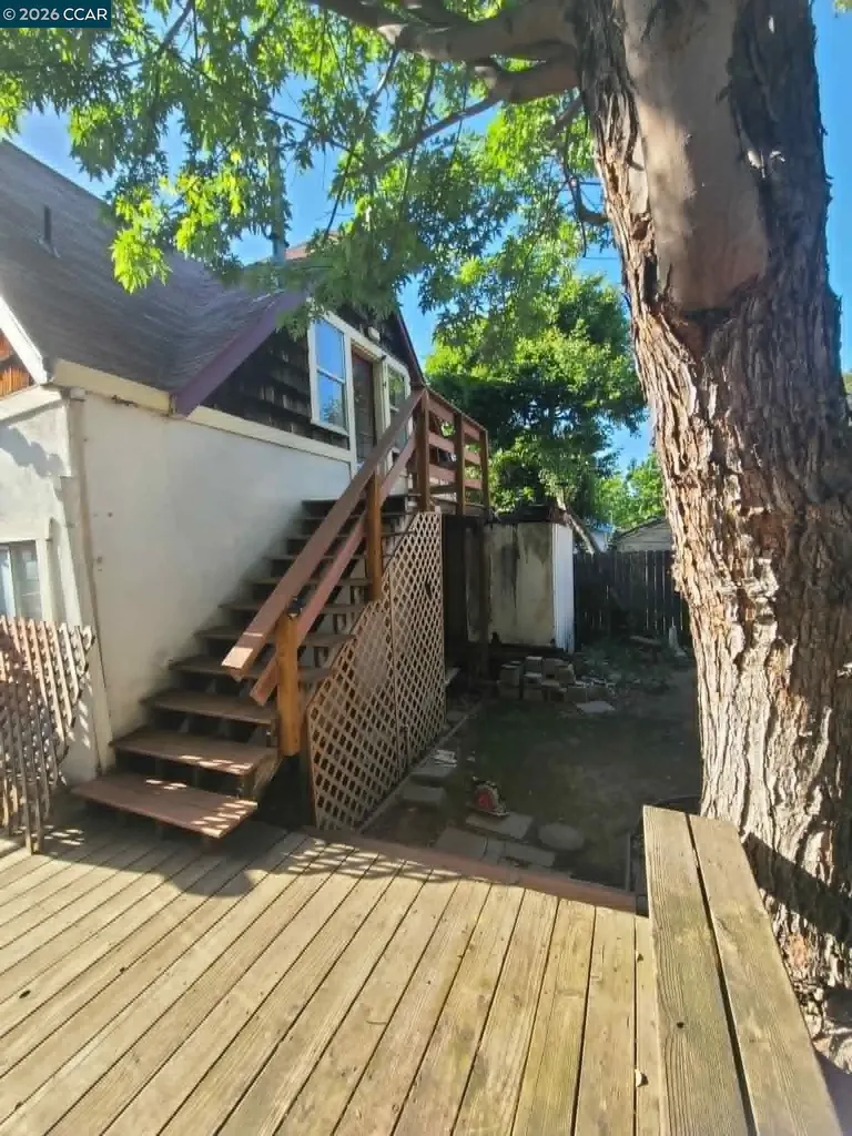 433 Gilger Avenue Martinez CA 94553