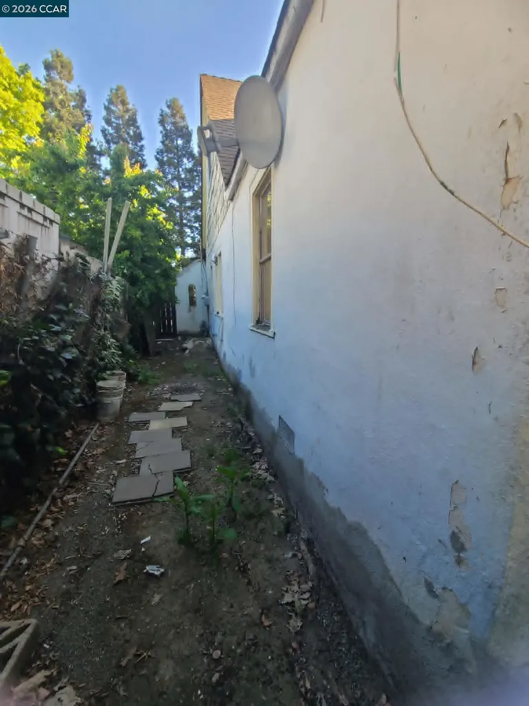 433 Gilger Avenue Martinez CA 94553