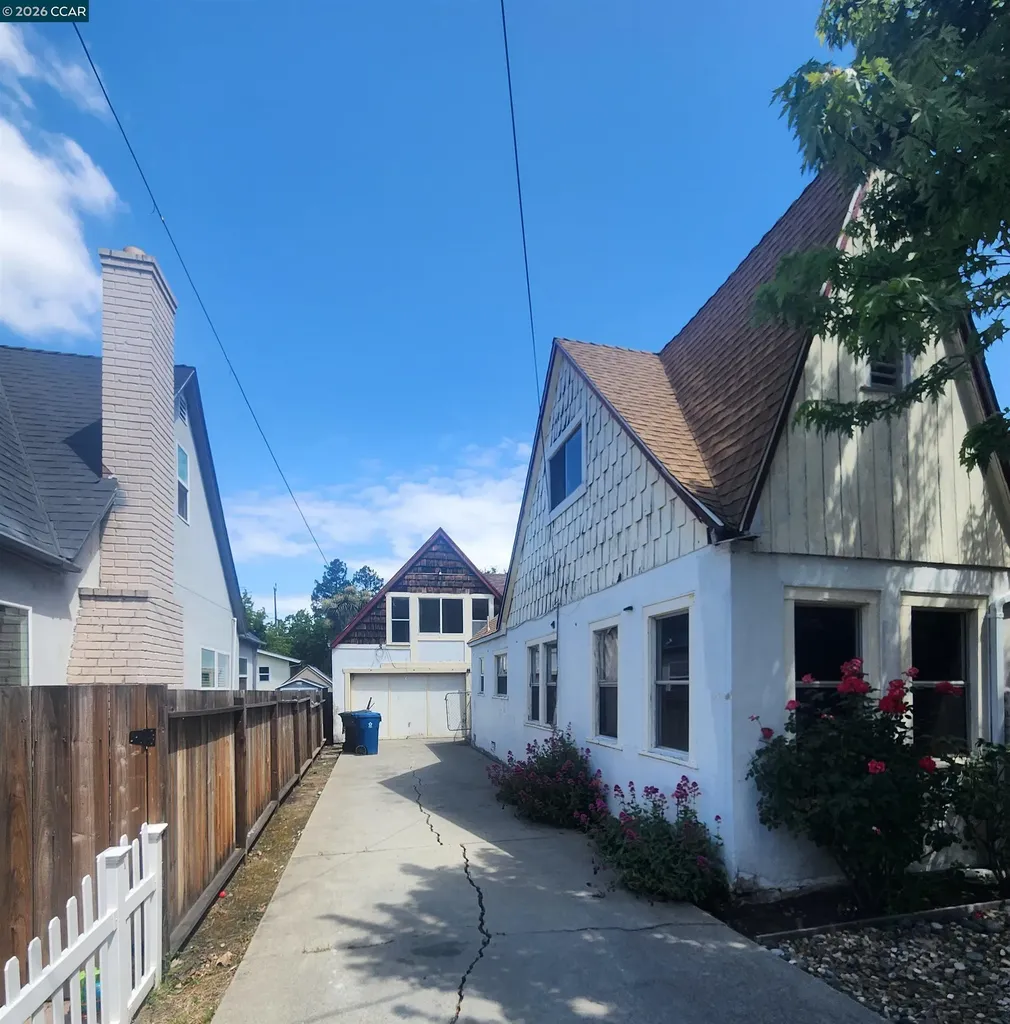 433 Gilger Avenue Martinez CA 94553