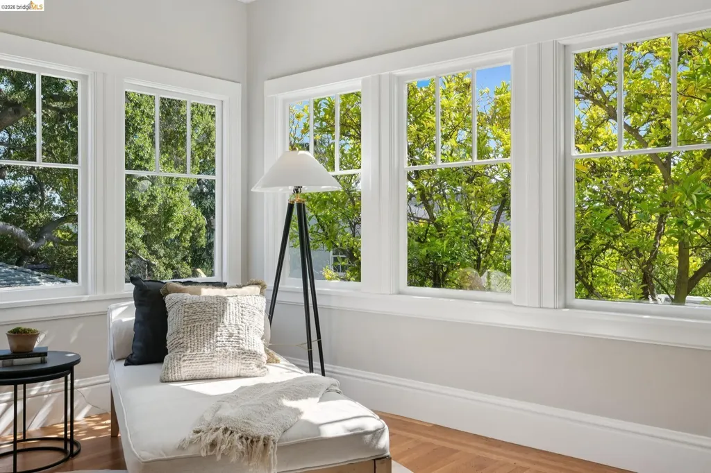 1021 Longridge Road Oakland CA 94610
