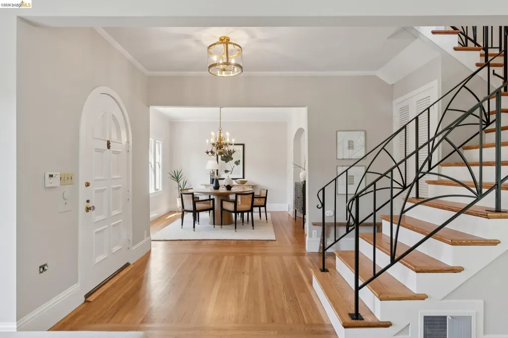 1021 Longridge Road Oakland CA 94610