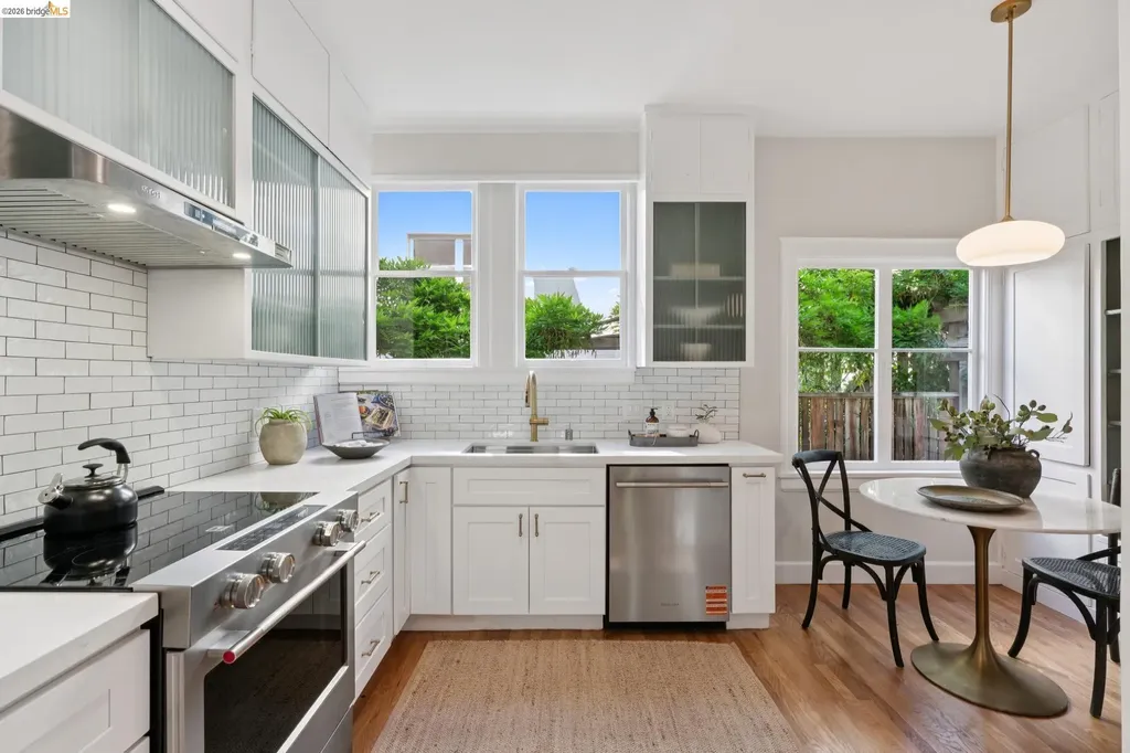 1021 Longridge Road Oakland CA 94610