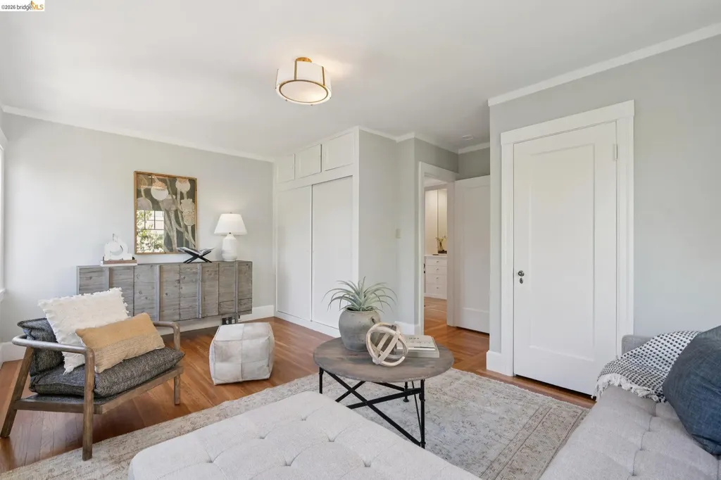 1021 Longridge Road Oakland CA 94610