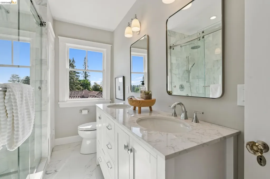1021 Longridge Road Oakland CA 94610