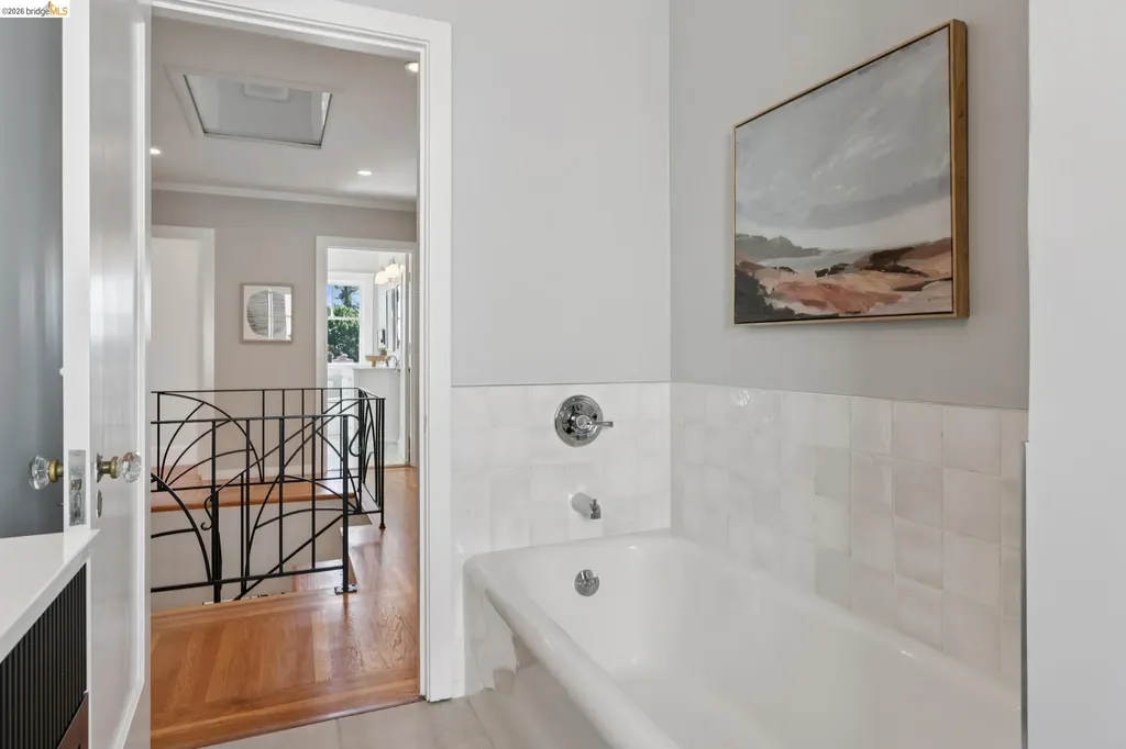 1021 Longridge Road Oakland CA 94610