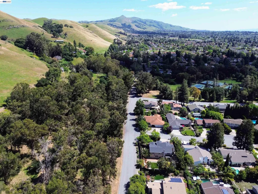 39655 Canyon Heights Drive Fremont CA 94539