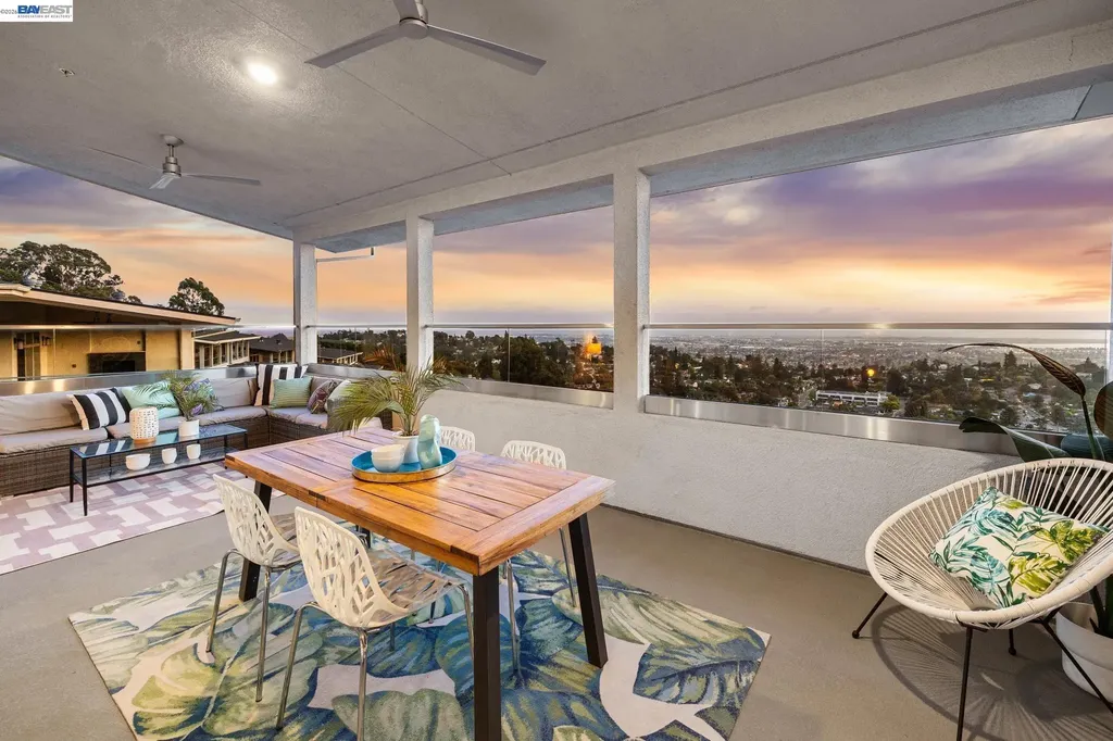 6767 Skyview Drive Oakland CA 94605