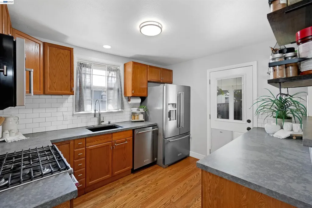 826 Hacienda Avenue San Lorenzo CA 94580
