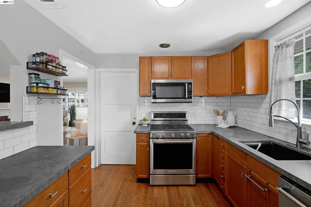 826 Hacienda Avenue San Lorenzo CA 94580