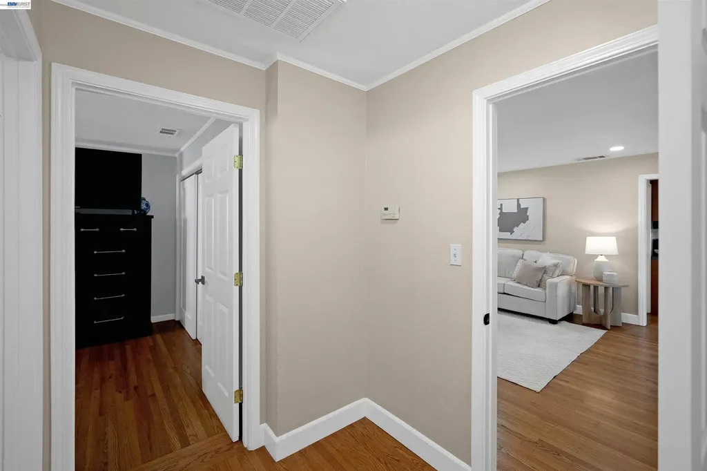 826 Hacienda Avenue San Lorenzo CA 94580