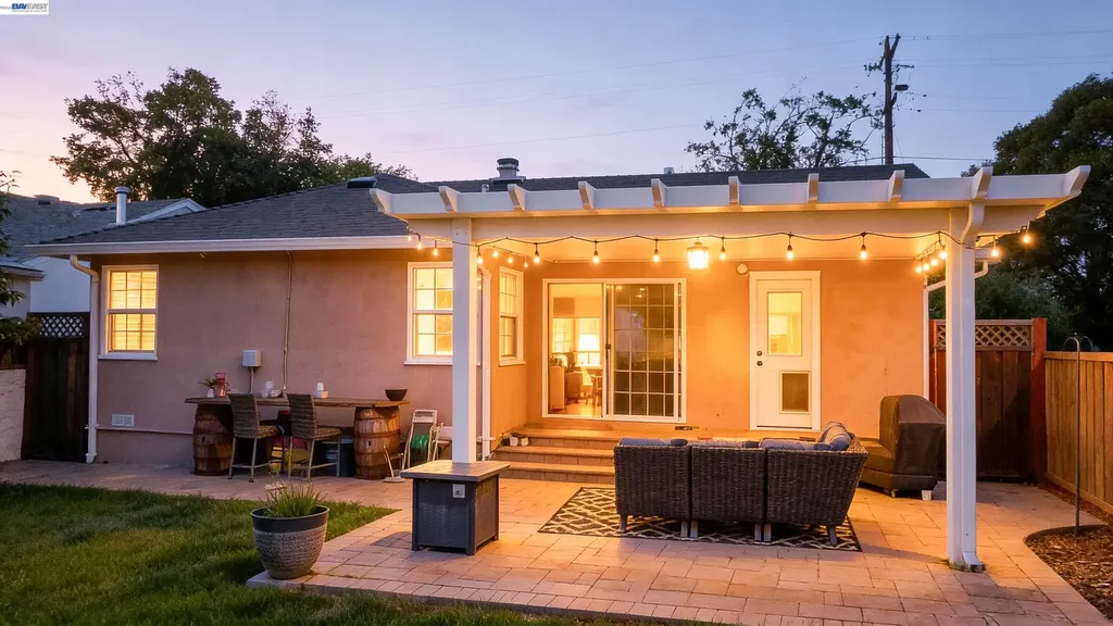 826 Hacienda Avenue San Lorenzo CA 94580