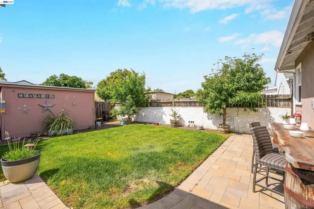 826 Hacienda Avenue San Lorenzo CA 94580
