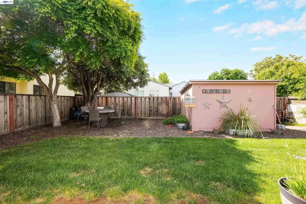 826 Hacienda Avenue San Lorenzo CA 94580