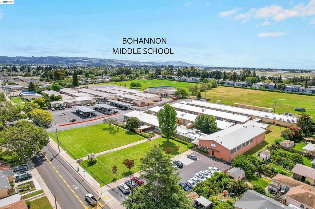 826 Hacienda Avenue San Lorenzo CA 94580