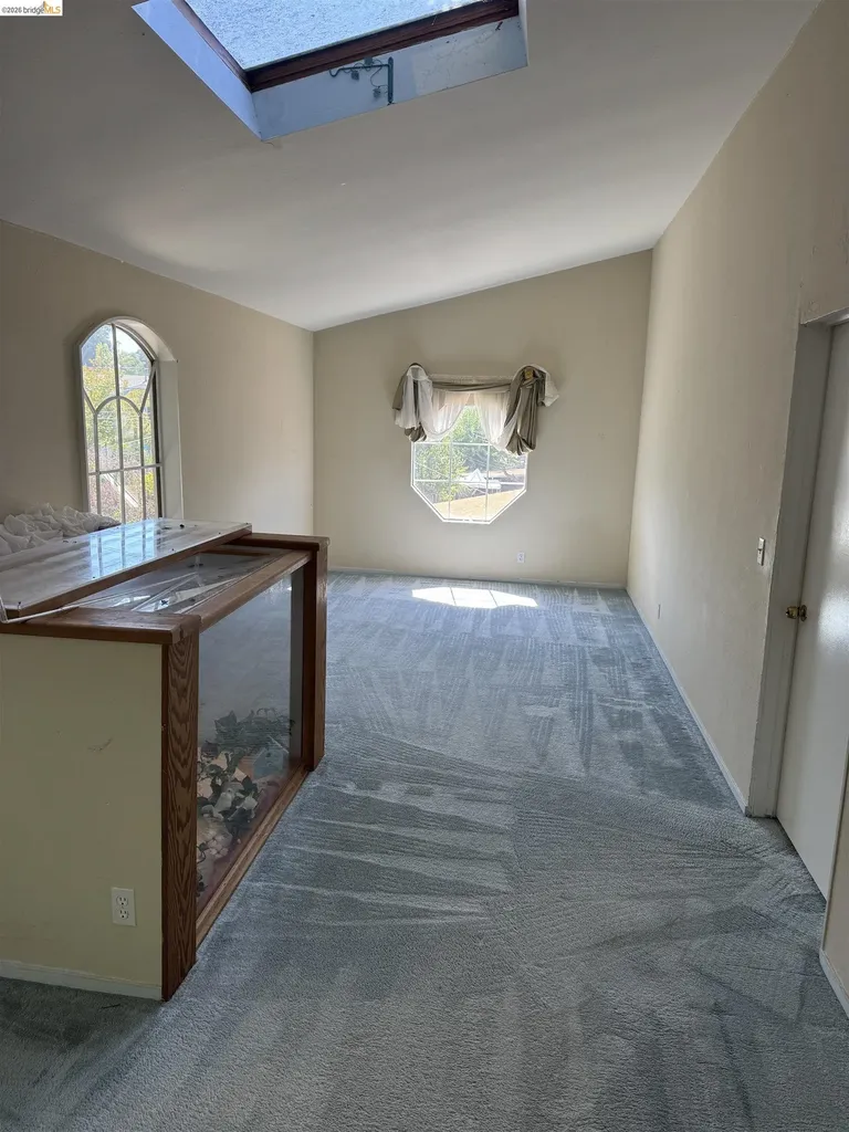6440 Sunnymere Oakland CA 94605