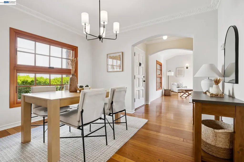 2435 Burlington Street Oakland CA 94602