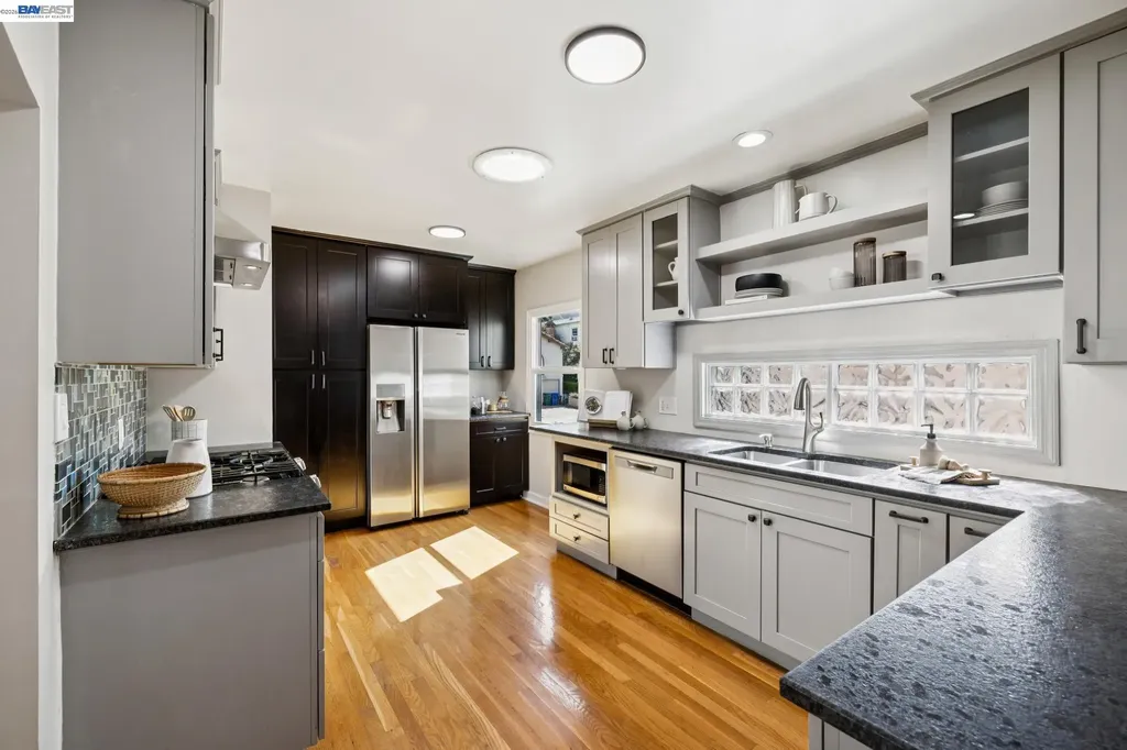 2435 Burlington Street Oakland CA 94602