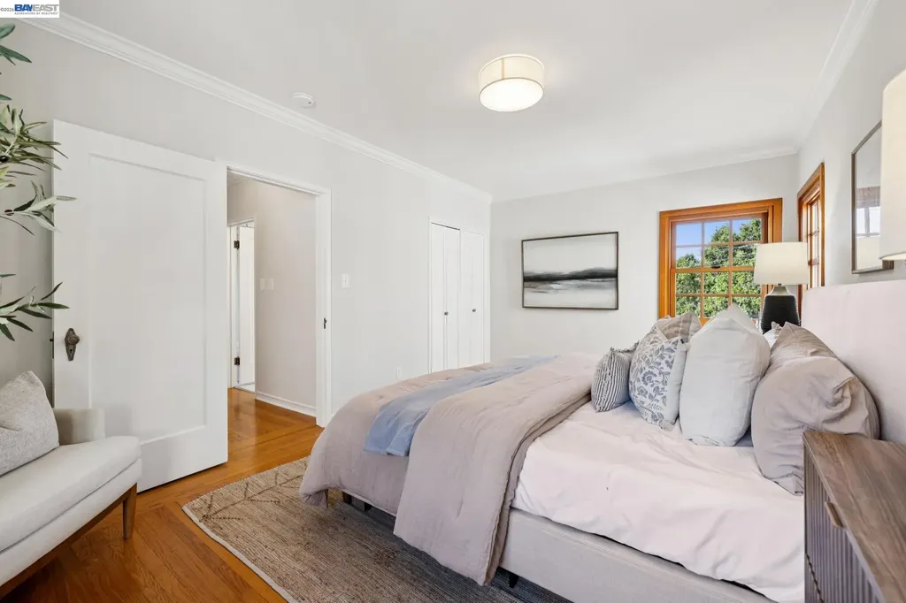2435 Burlington Street Oakland CA 94602