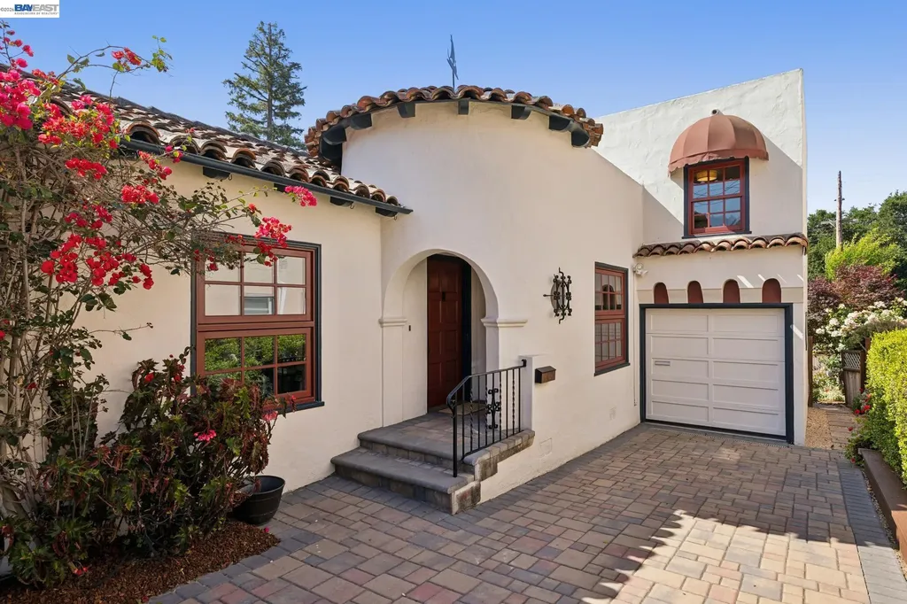2435 Burlington Street Oakland CA 94602