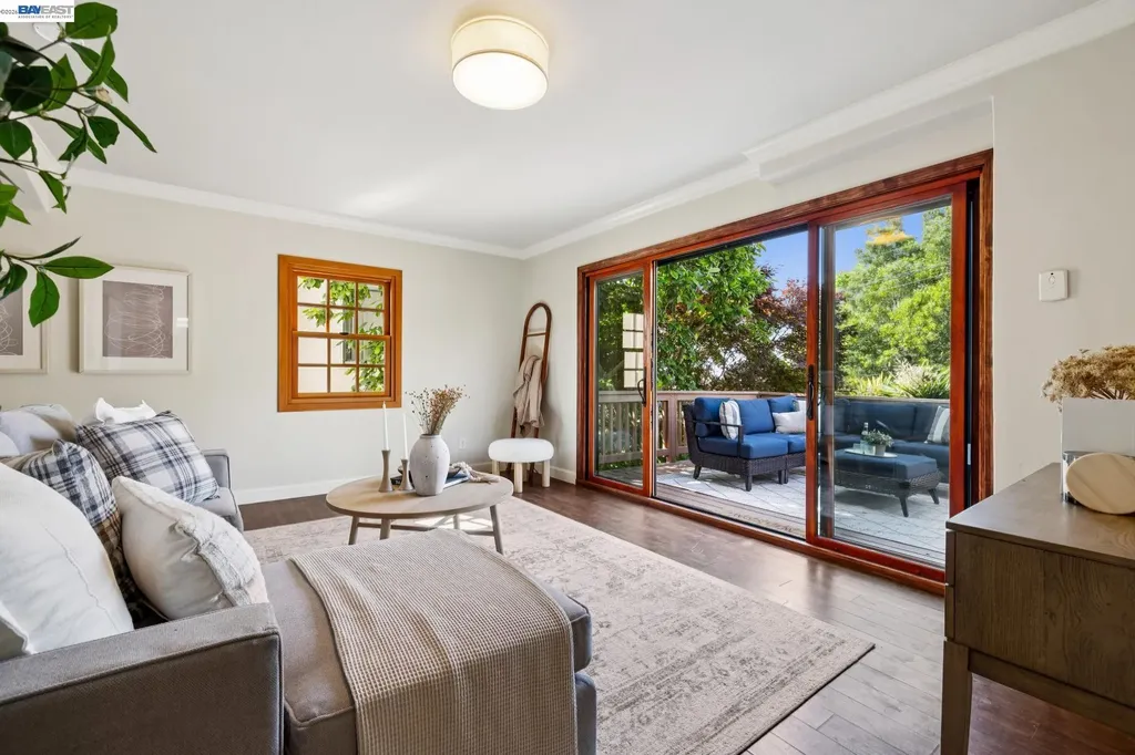2435 Burlington Street Oakland CA 94602