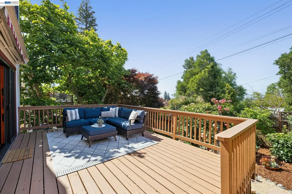 2435 Burlington Street Oakland CA 94602