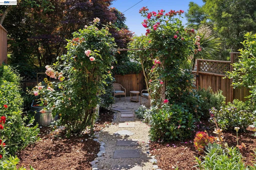 2435 Burlington Street Oakland CA 94602