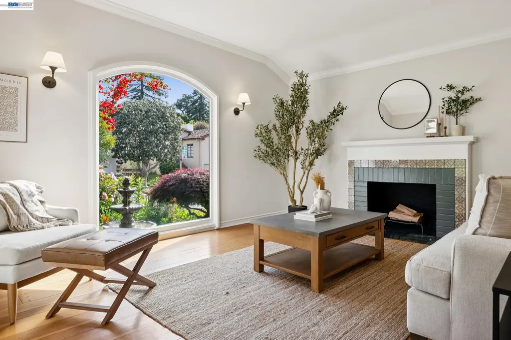 2435 Burlington Street Oakland CA 94602