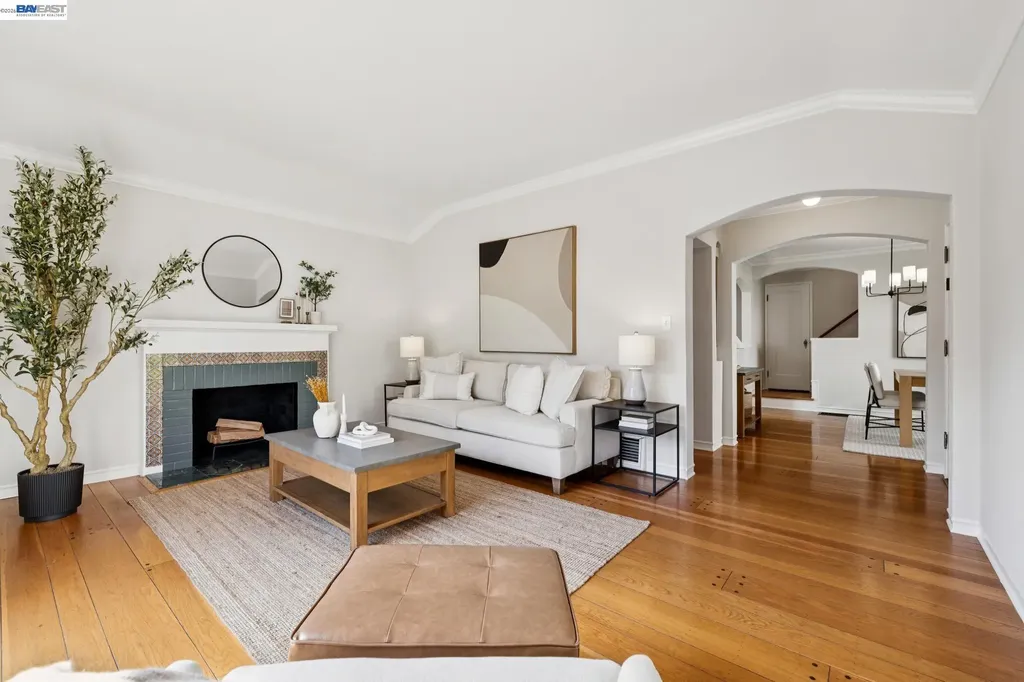 2435 Burlington Street Oakland CA 94602