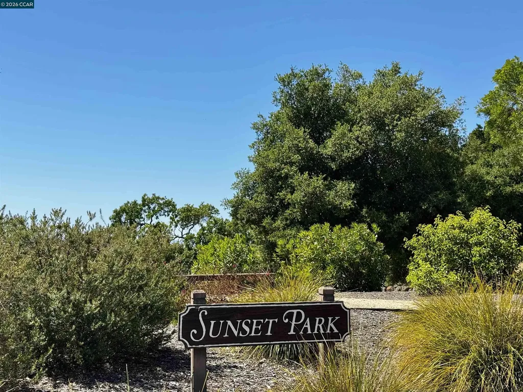 568 High Eagle Court Walnut Creek CA 94595
