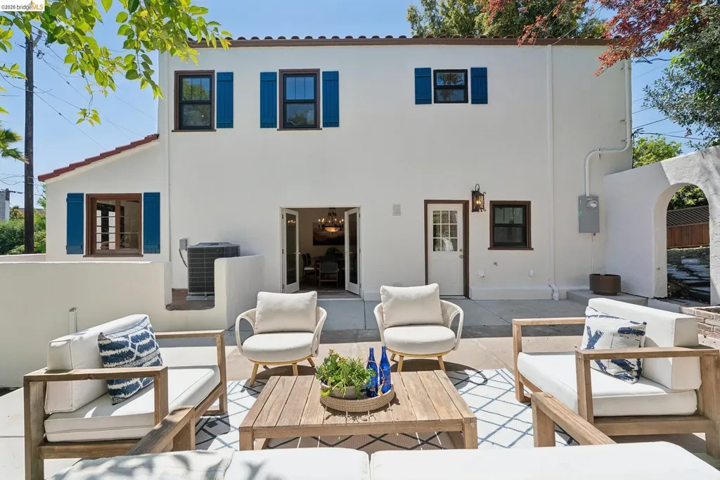 6000 Rockridge Boulevard Oakland CA 94618
