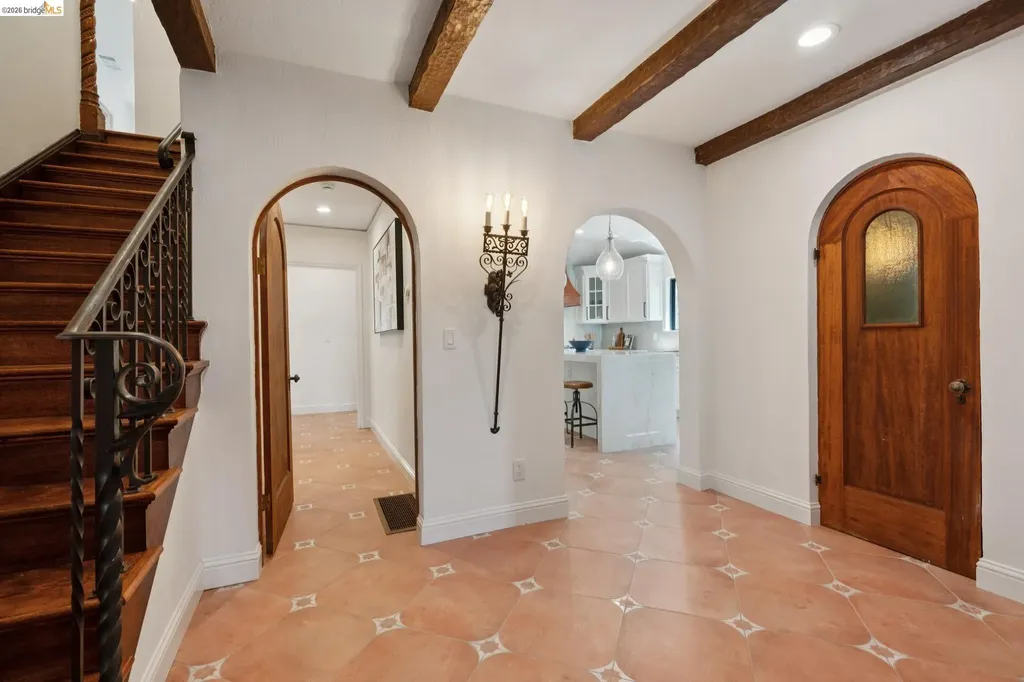 6000 Rockridge Boulevard Oakland CA 94618