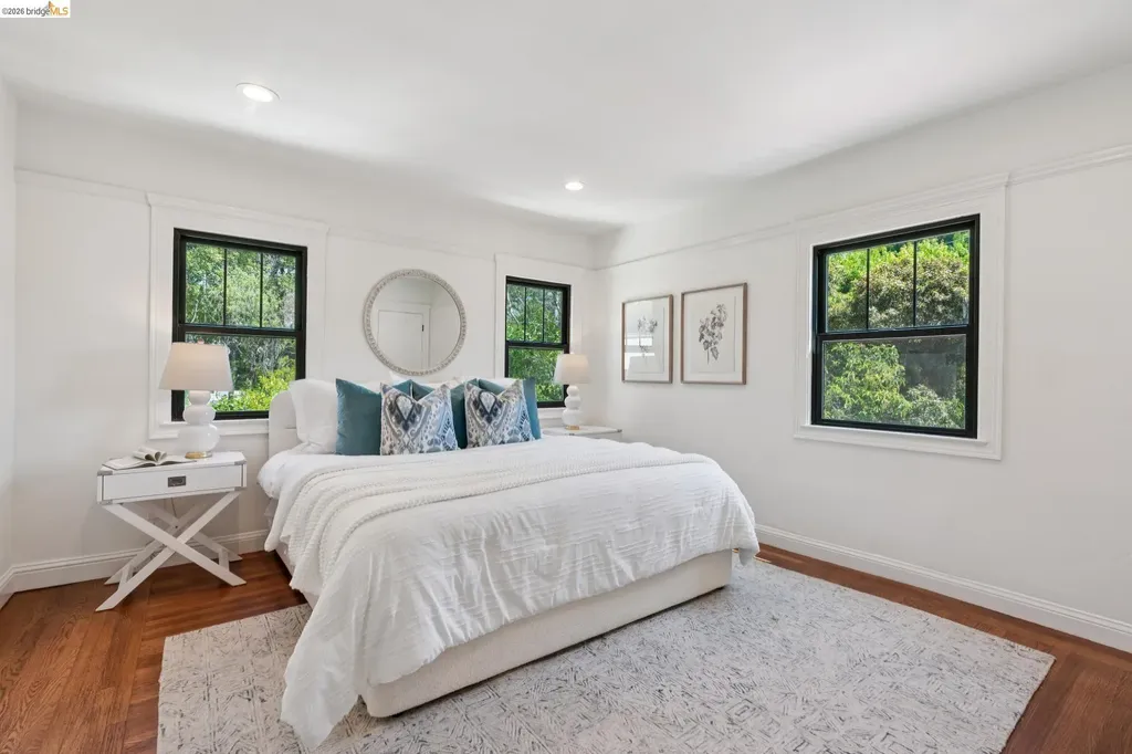 6000 Rockridge Boulevard Oakland CA 94618