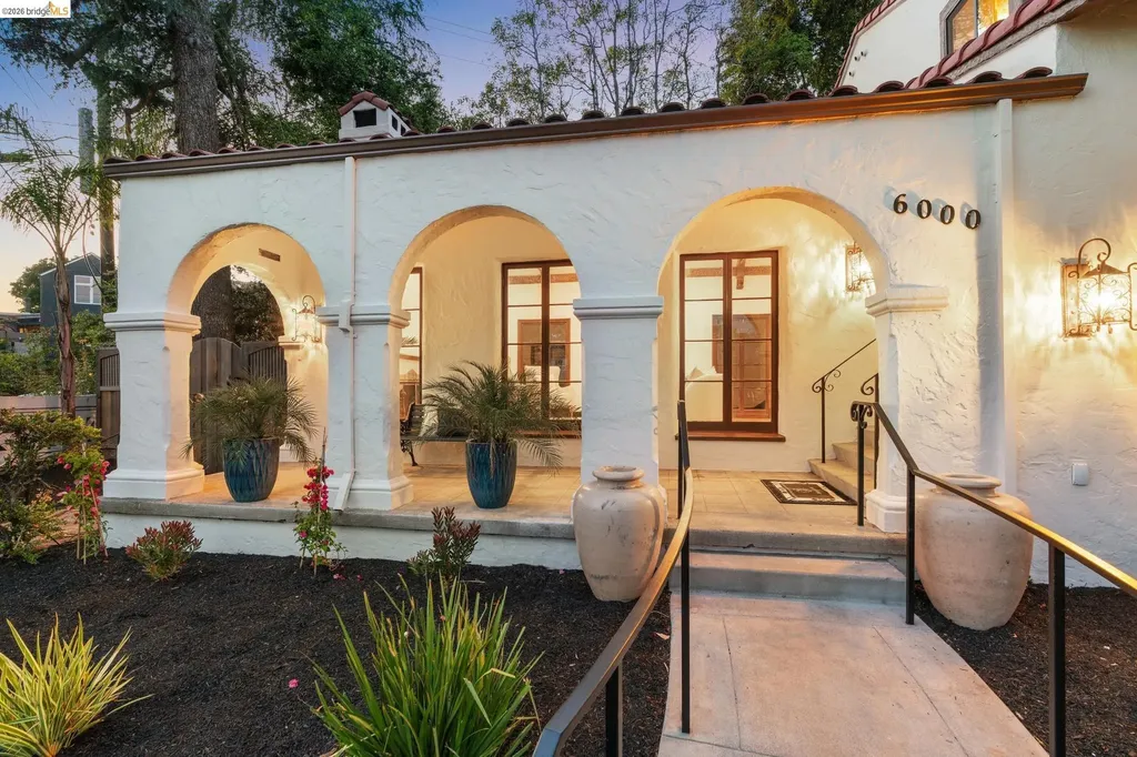 6000 Rockridge Boulevard Oakland CA 94618