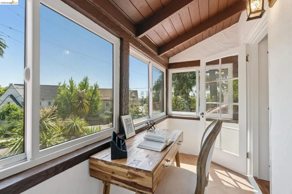 6000 Rockridge Boulevard Oakland CA 94618